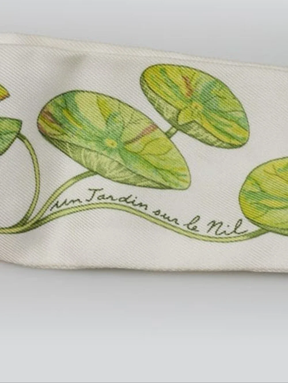 Hermes White/Green 'un Jardin sur le Nil' Silk Twilly Scarf Green Lily Pad Motif